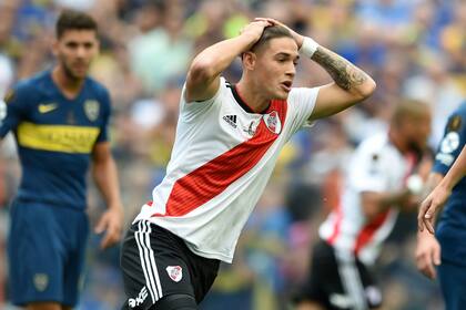 Martínez Quarta, variante en la línea de cinco defensores