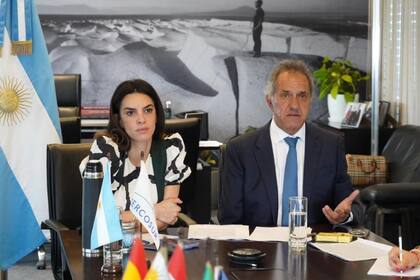 Yanina Martínez y Scioli, cuando compartían la gestión antes de que ella fuera echada