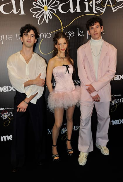 Martiniano Rodríguez es Otto, Pamela Baigun es Mei y Josela Barbeito interpreta a Romeo, un artista que está dentro del espectro autista