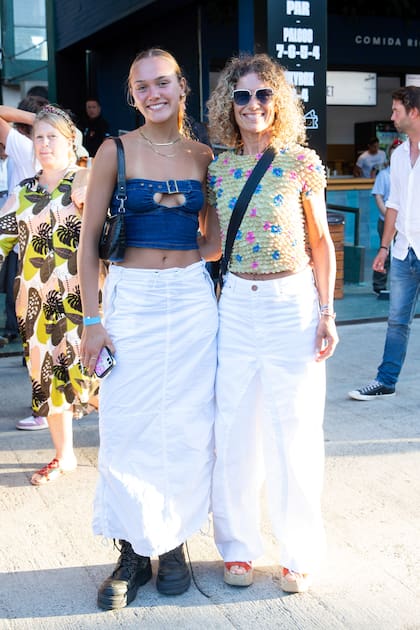 Maru Botana se mostró muy compinche con su hija Sofía Sola.