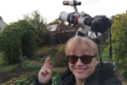 Mary McIntyre no quiso dar de baja su posteo del meteorito porque hubiese aceptado con ello que infringió las leyes de Twitter y ese antecedente sería malo para su trabajo en la difusión de la ciencia a los niños