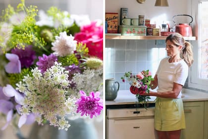 @maryjoegardener, preparando ramos para la producción de esta nota con las flores que acaba de cortar de su jardín y cuyas semillas vende por correo.