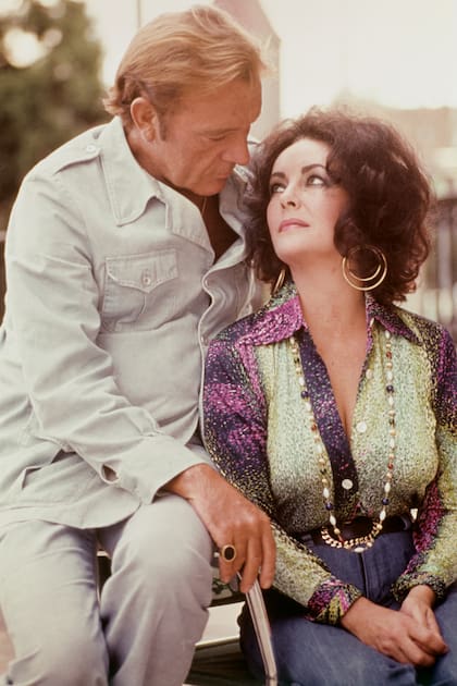 Más allá del amor y la pasión, Richard y Liz peleaban fuerte y bebían de la mañana a la noche.