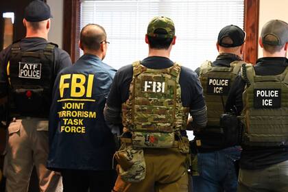 Más de 100 agencias policiales en Florida ya se unieron al programa 287(g), el mayor número en el país, mientras South Miami analiza los riesgos legales y laborales de adherirse