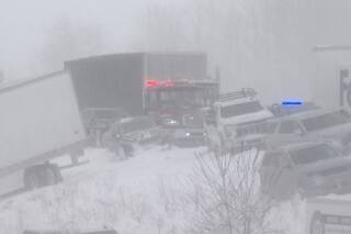 Más de 100 vehículos involucrados en un choque múltiple en Michigan durante tormenta de nieve