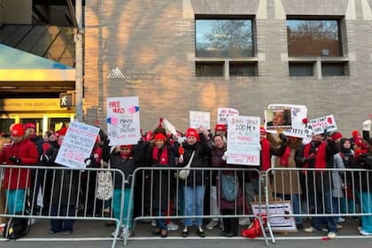 Más de 10.000 miembros de Nysna llegan a acuerdos con hospitales y abandonarán la huelga de enfermeras en Nueva York