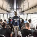 Las nuevas medidasno solo afectan a extranjeros sin estatus legal: quiénes quedan expuestos en EE.UU.