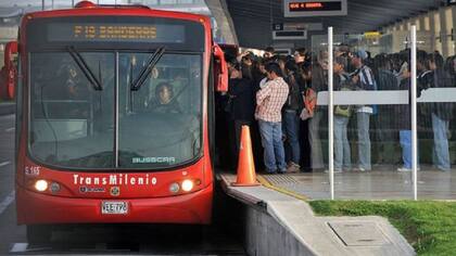 Más de 2 millones de personas usan cada día el Transmilenio en Bogotá