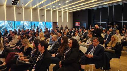 Más de 250 personas se reunieron para el encuentro de AmCham