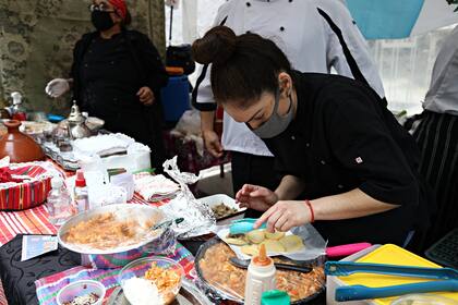 Más de 30 colectividades participaron del festival con sus comidas típicas
