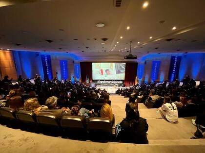 Más de 300 educadores de toda la región asistieron la congreso