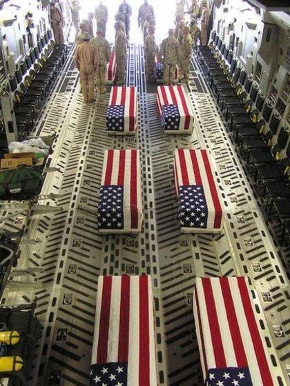 Más de 3.500 soldados de la coalición liderada por EE.UU. murieron en la guerra, aproximadamente dos tercios de ellos estadounidenses