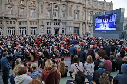 Más de 4500 personas celebraron los 110 años del Teatro Colón