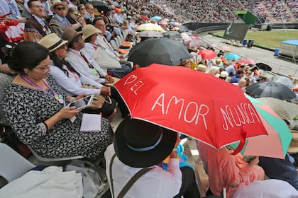 Paraguas con leyendas alegóricas