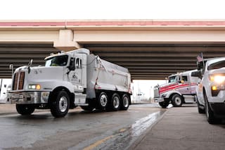 Más de 8.000 vuelos cancelados debido a la tormenta invernal que azota gran parte de EEUU
