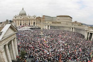 15 años sin Juan Pablo II: las postales de una fecha que reunió a millones