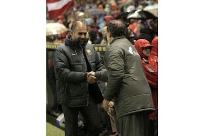Más que un apretón de manos: la admiración también vincula a Guardiola y a Bielsa