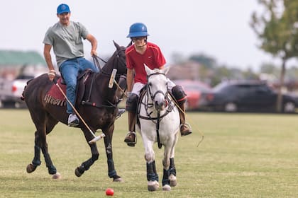 Más tarde, junto a otros polistas de elite, como Juanma Nero, los primos Cruz y Antonio Heguy y Guillermo “Sapo” Caset, se sumó al segmento de polo adaptado y acompañó el entusiasmo de Salvador Condomí Alcorta (en la foto), Silvestre de Olmos y Justo Sánchez Granel