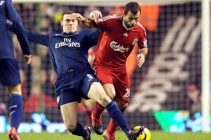 Javier Mascherano, con la camiseta de Liverpool; Gillette, ex dueño del club inglés, admira al ex mediocampista argentino por su intensidad, su compromiso y su profesionalismo.