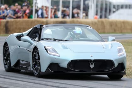 Maserati MC20
