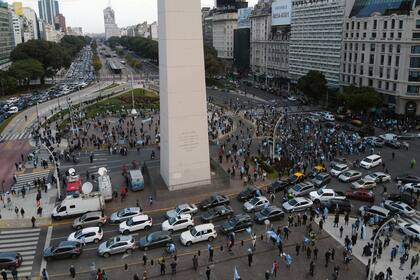 Masiva marcha en el Obelisco