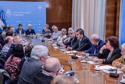“Massa apoya a la ciencia y tecnología argentina”, difundieron en septiembre cuando el ministro de Economía y candidato recibió a científicos distinguidas con el Premio de la Fundación Konex