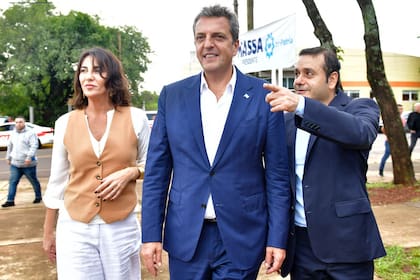 Massa en Misiones, junto a Natalia de la Sota y el exgobernador Oscar Herrera Ahuad