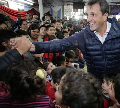 Massa recorrió ayer el distrito de Presidente Perón