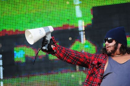 "Los seres humanos necesitamos aferrarnos a cosas físicas", señala Walas para entender el actual fenómeno por el vinilo, el antiguo long play