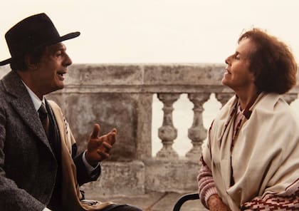 Mastroianni y María Luisa Bemberg preparan una escena de De eso no se habla, la única película que el gran actor italiano filmó en la Argentina