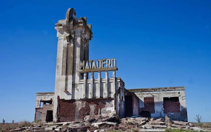Matadero realizado por el arquitecto Francisco Salamone en la localidad de Epecuén