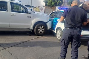 Cortaba el césped y murió de un balazo al quedar en medio de un tiroteo entre policías y delincuentes