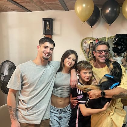 Mateo, el hijo mayor de Luciano Castro, se volvió tendencia por su parecido con el actor