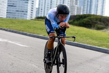 Mateo Kalejman, el ciclista sanjuanino descalificado.