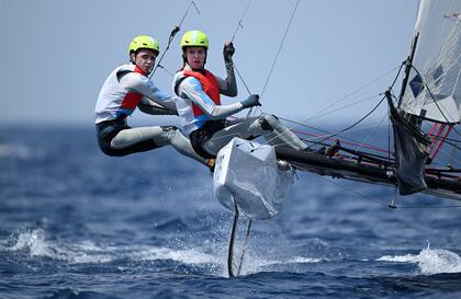 Mateo Majdalani y Eugenia Bosco compiten en clase Nacra en otra jornada de vela, en Marsella