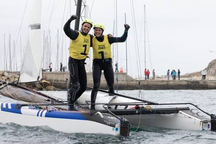 Mateo Majdalani y Eugenia Bosco, de vela, son favoritos al podio en Nacra 17