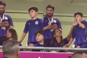 Mateo Messi revoleó un palito en la tribuna y recibió el reto de Antonela Roccuzzo