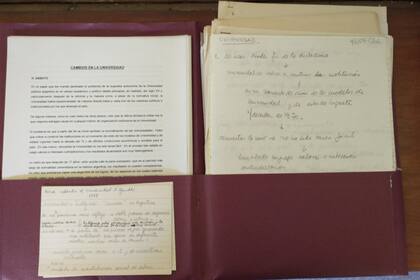 Material del archivo de la historiadora Hilda Sabato, que donó a la Biblioteca Nacional su propio fondo personal