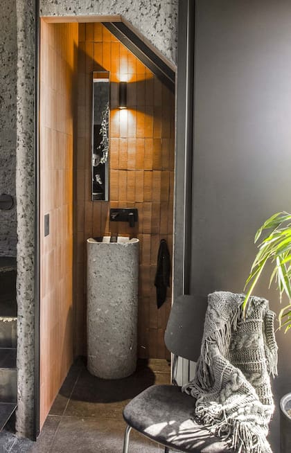 Materiales nobles, una paleta armónica y factor sorpresa.