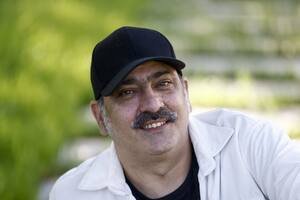 Es hijo de un actor, tuvo problemas de adicciones y asegura que la actuación y la escritura lo salvaron