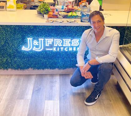 Matías abrió las puertas de KAO, una empresa dedicada a desarrollar y expandir proyectos gastronómicos propios y de terceros a nivel internacional.