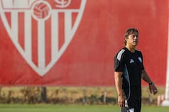 Almeyda, el eje que hace girar o frenar al Sevilla: un plantel limitado, un mercado austero y un club que está a la venta