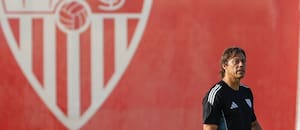 Almeyda y su futuro: un plantel limitado, un mercado austero y un club que está a la venta