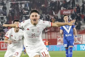 El golazo (y medio) de Cóccaro y una corrida descomunal para el 3-0: así fue la fiesta de Huracán ante Vélez