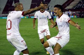 Cóccaro-Candia, la conexión uruguaya que alegra a Huracán en la Copa de la liga