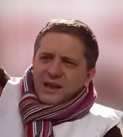 Matías Kiejzik, maestro de escuela estatal, señala que "hay que regular emociones, mediar conflictos, detectar qué pasa en la casa"