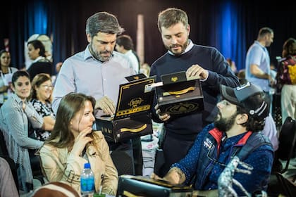 Matias Lopez, secretario de Desarrollo Ciudadano, y Fabián Pereyra, director General de Juventud