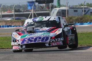 Turismo Carretera. Un misil en Rosario: Rossi marcó el récord y se ilusiona