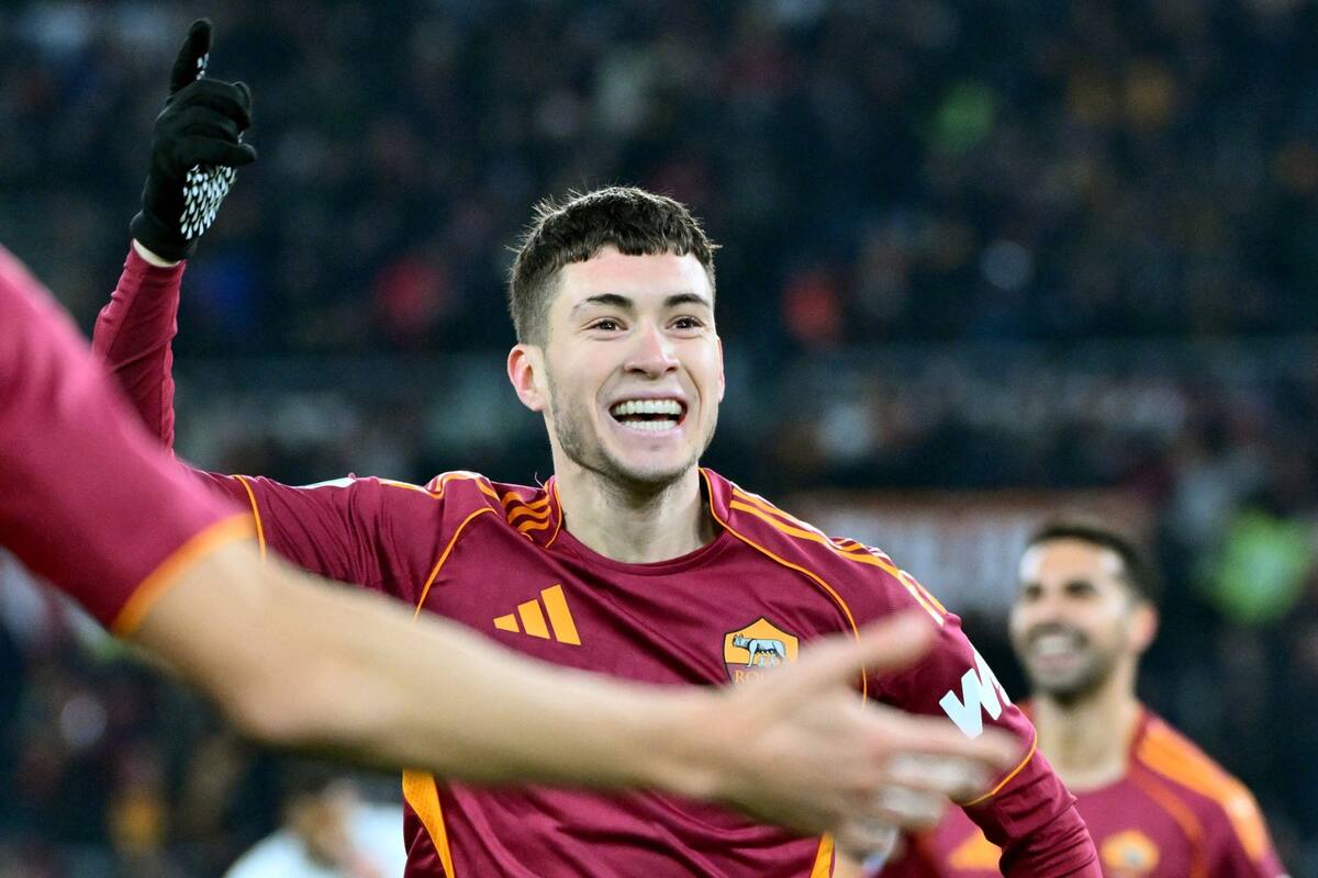 Ele é argentino, está arrasando na Itália e continua a somar crédito por convencer Scaloni e por jogar na Copa do Mundo. Ele é argentino, está arrasando na Itália e continua a somar crédito por convencer Scaloni e por jogar na Copa do Mundo.