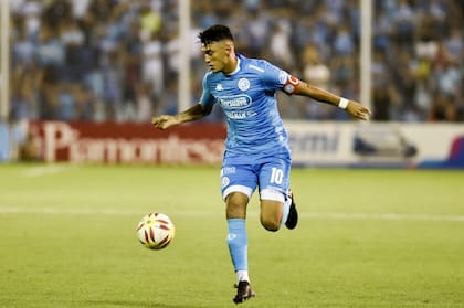 Hincha de Belgrano, Suárez volvió de Europa a su club favorito porque extrañaba, pero algunos simpatizantes quedaron disgustados por su salida hacia River.